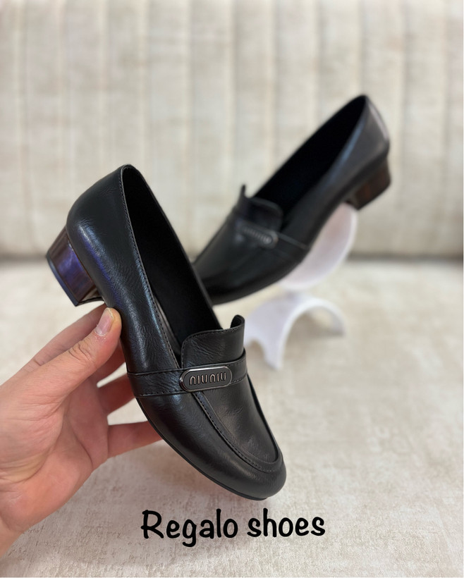 کفش مجلسی زنانه (مدل گاندی ) پاشنه طرح چوب
