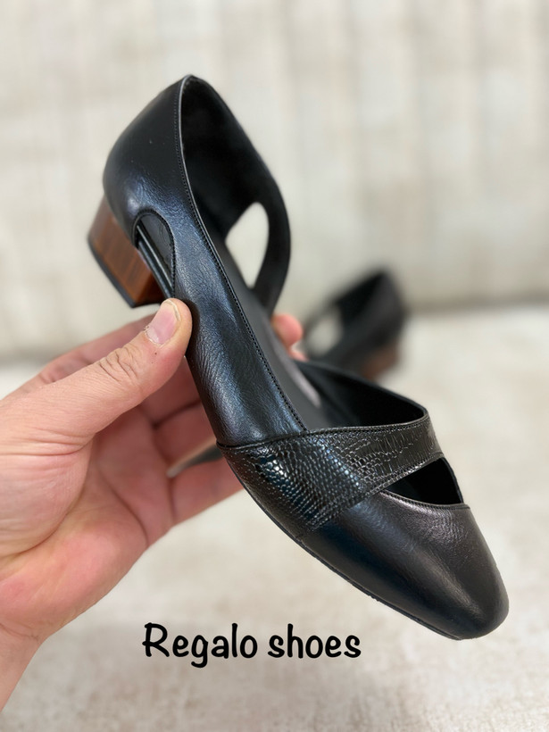 کفش مجلسی زنانه ( مدل بغل باز ) پاشنه طرح چوب
