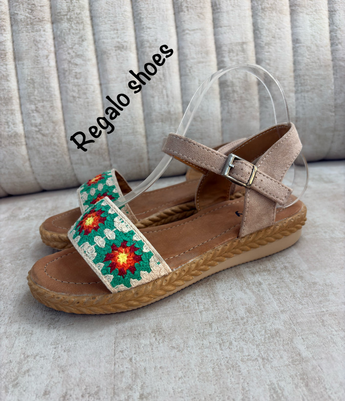 صندل راحتی زنانه ( مدل پونه ) سبز کرم