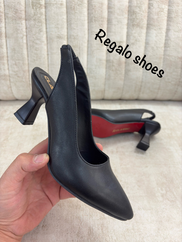 کفش مجلسی ( مدل پشتباز بیاله ) مشکی؛ اصالت و جذابیت در یک قدمی شما! 🖤👠