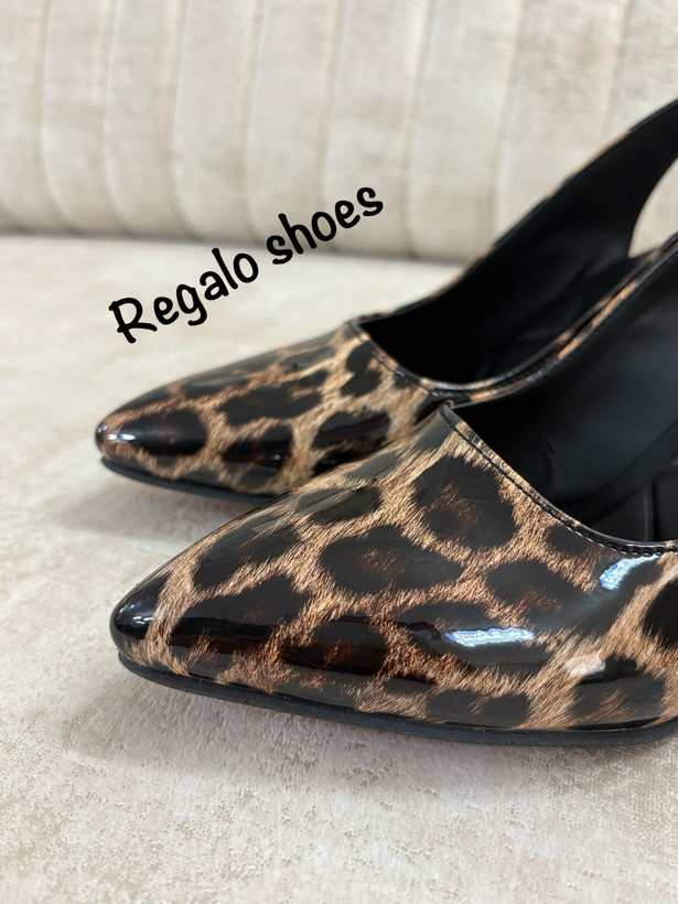 کفش مجلسی پاشنه 5 سانت پشت باز ( مدل پلنگی؛ ) جسور، براق و خیرهکننده! 🐆👠