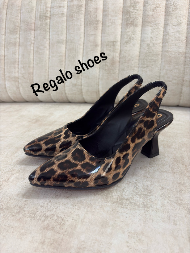 کفش مجلسی پاشنه 5 سانت پشت باز ( مدل پلنگی؛ ) جسور، براق و خیرهکننده! 🐆👠